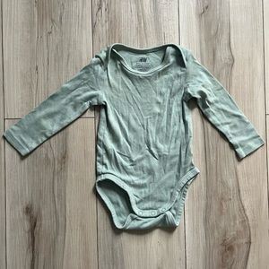 3/$20 H&M 6-9m Baby Organic Cotton Long Sleeve Onesie